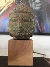 Buddhakopf aus Granitstein -