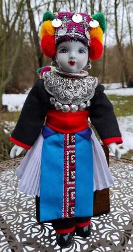 Trachten puppe der hmong - der,